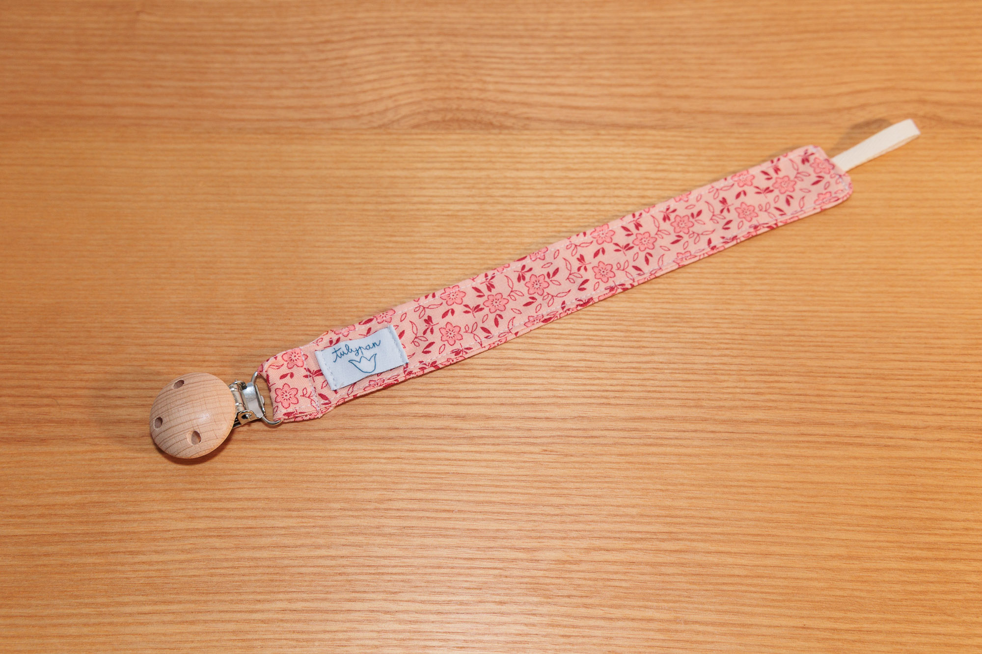 Pacifier clip pink flowers